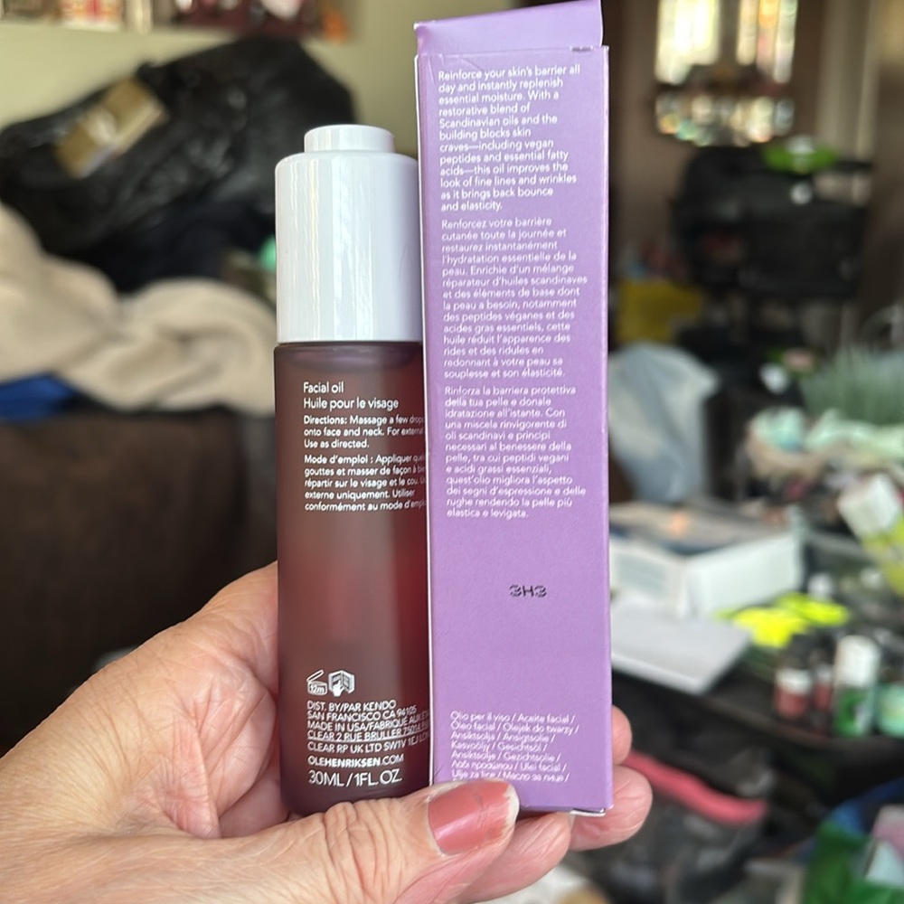 OLEHENRIKSEN Hydrabarrier Nourishing Face Oil - Picture 2 of 3